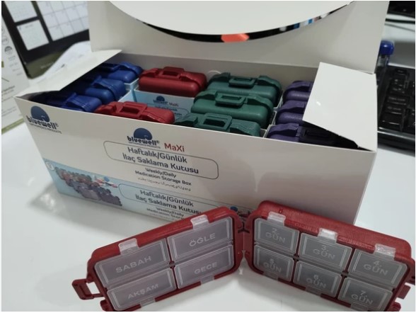 BLUEWELL MAXİ GÜNLÜK-HAFTALIK İLAÇ KUTUSU TEKLİ